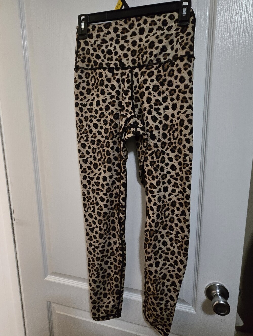 Women’s Leopard Print High-Waist Leggings in Tan and Black